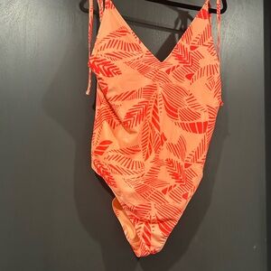 🚨Sale🚨Aerie One Piece Swimsuit in Orange and Red with Tropical Design